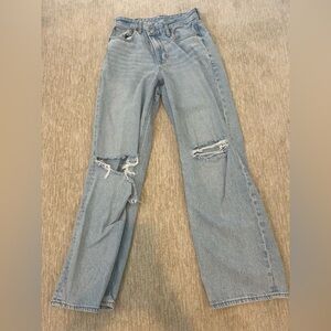 American Eagle Outfitters Light Blue Distressed Boyfriend Jeans